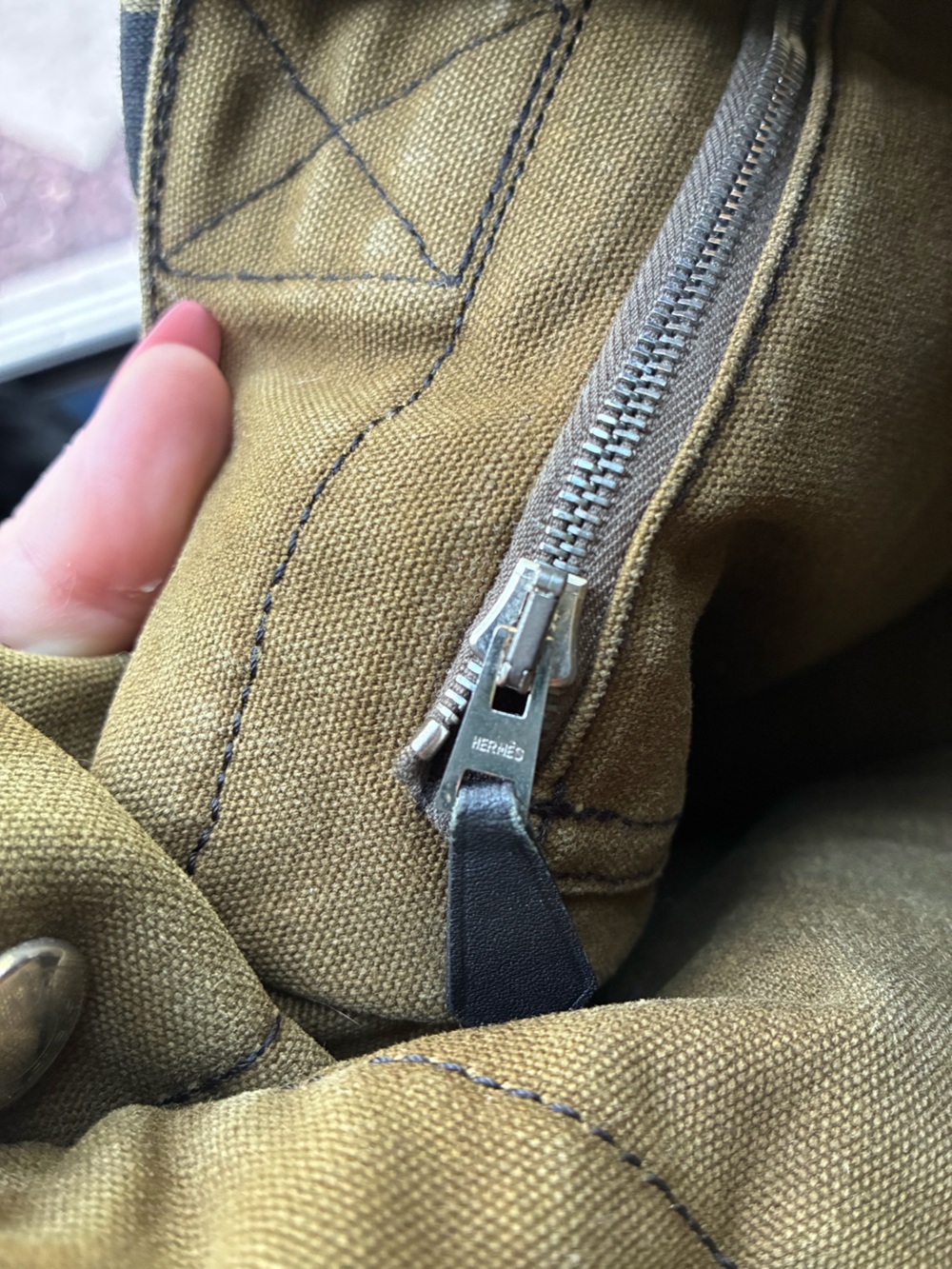 Luxury Hermès Fourre Tout Canvas Tote Bag – Charcoal Gray & Olive Green PM/MM - Picture 14 of 16